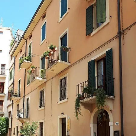 Casa Myriam 公寓 *